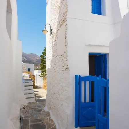 Avra Guestroom بيت ضيافة *